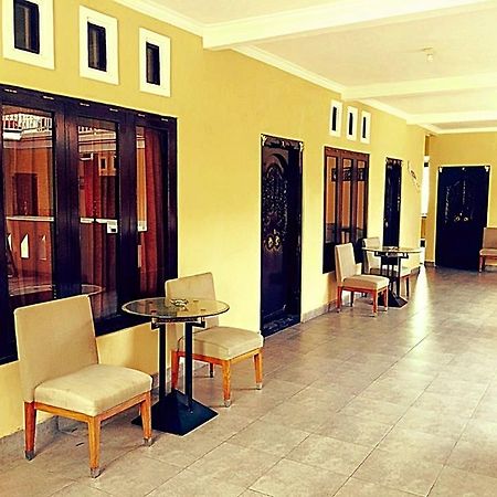 Hotel Sentral Buleleng  Exterior photo