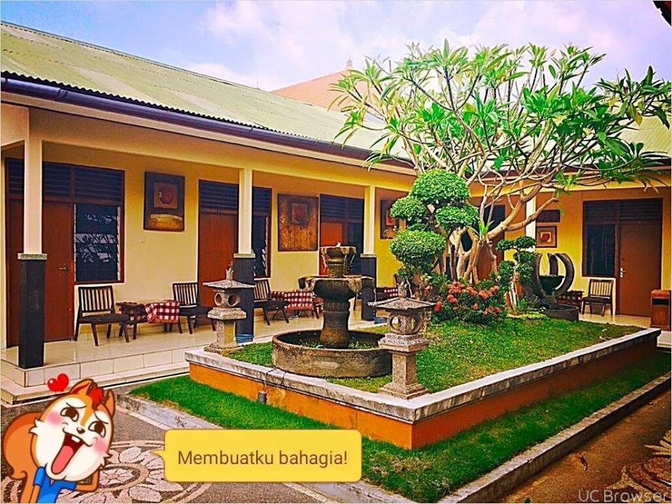 Hotel Sentral Buleleng  Exterior photo
