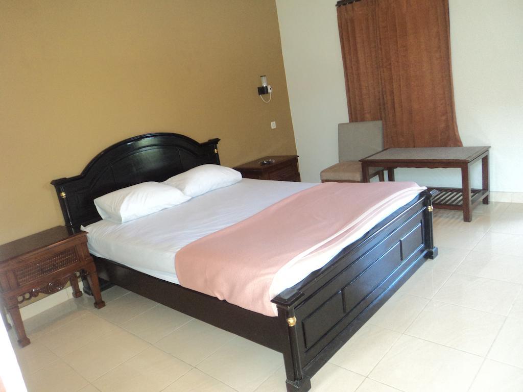 Hotel Sentral Buleleng  Exterior photo